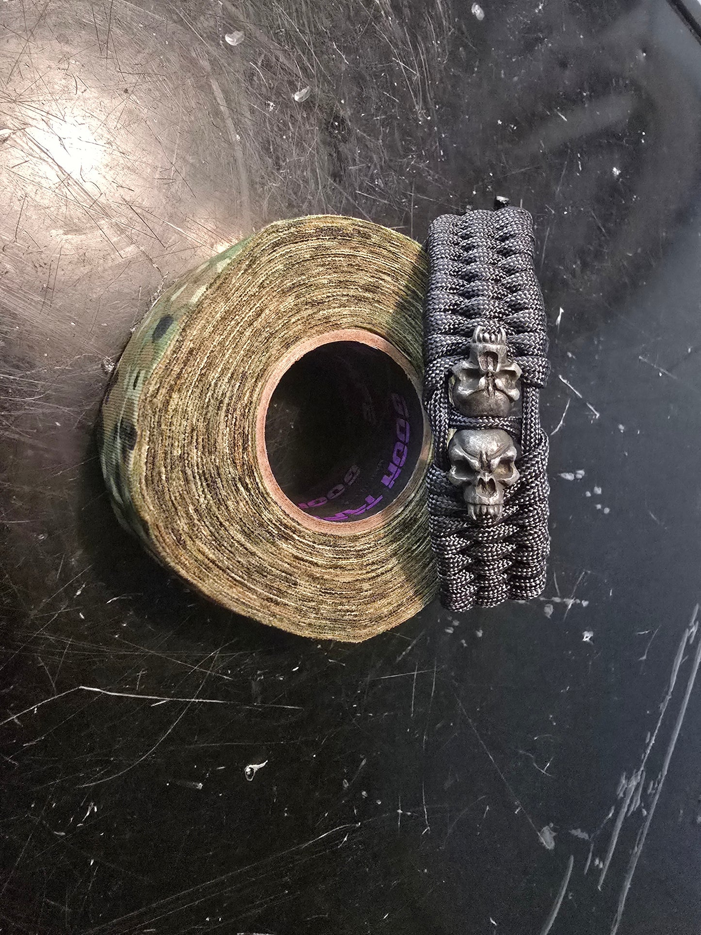 Skullobite stealth grey paracord bracelet