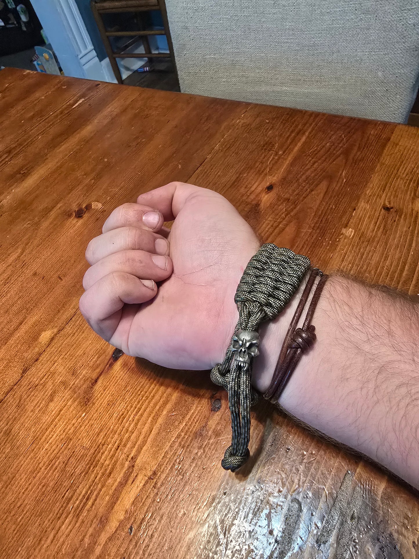 Glow skullobite paracord bracelet