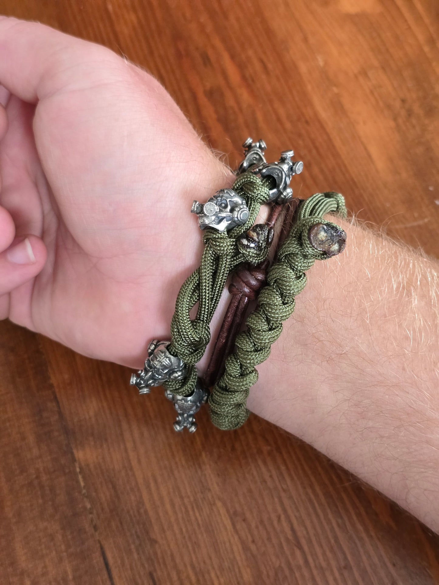 Gas mask Skullobite paracord bracelet