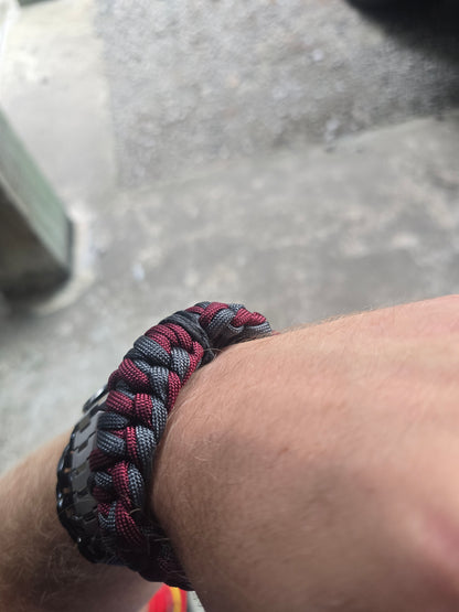 Skullobite threads cobra spine bracelet