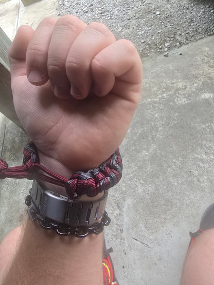 Skullobite threads cobra spine bracelet