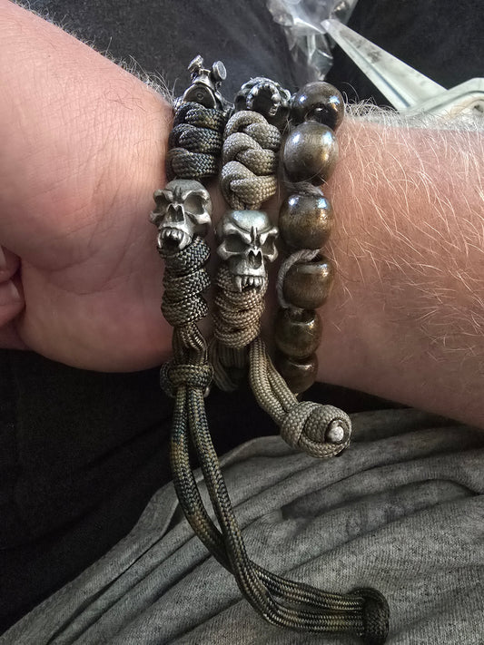 Skullobite totem of skulls: camo snakeknot relic